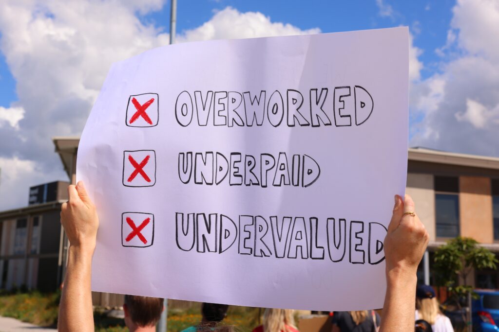 BMA warns NHS strikes will continue as ministers reject pay claims