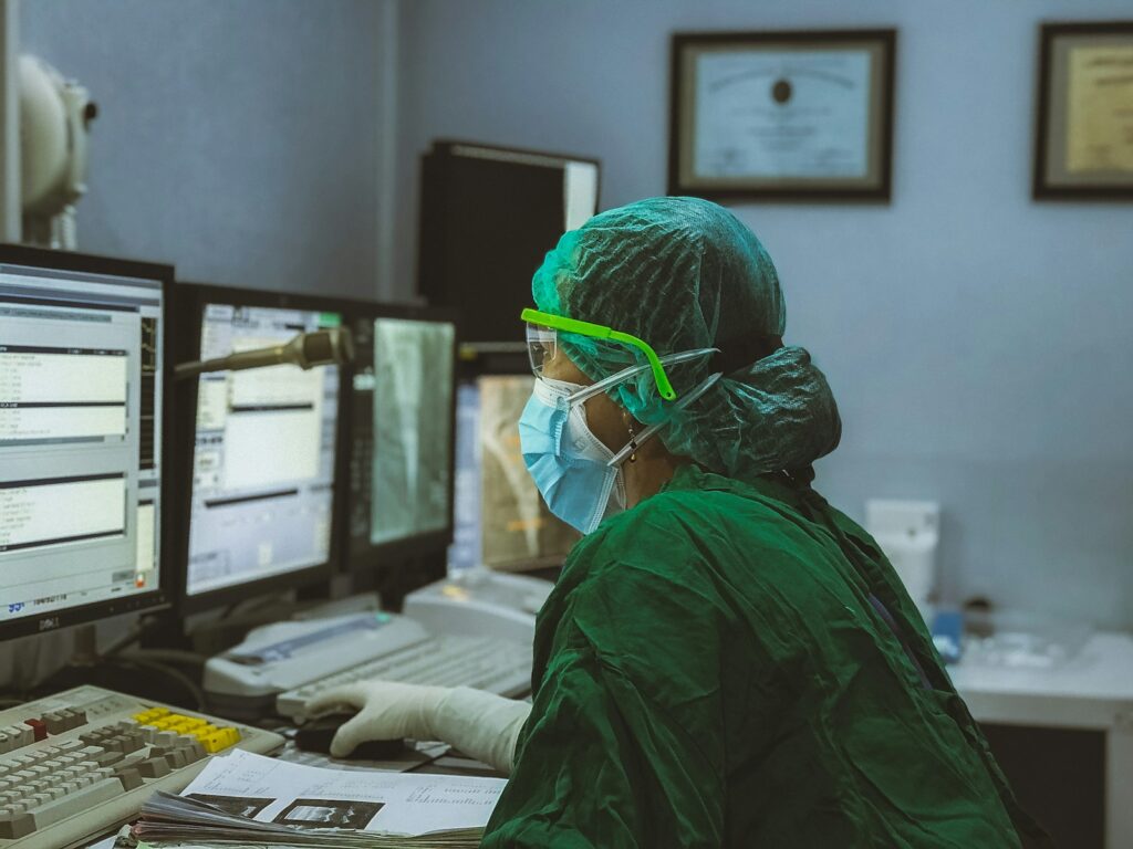 £9.7m pilot scheme to support careers in clinical research