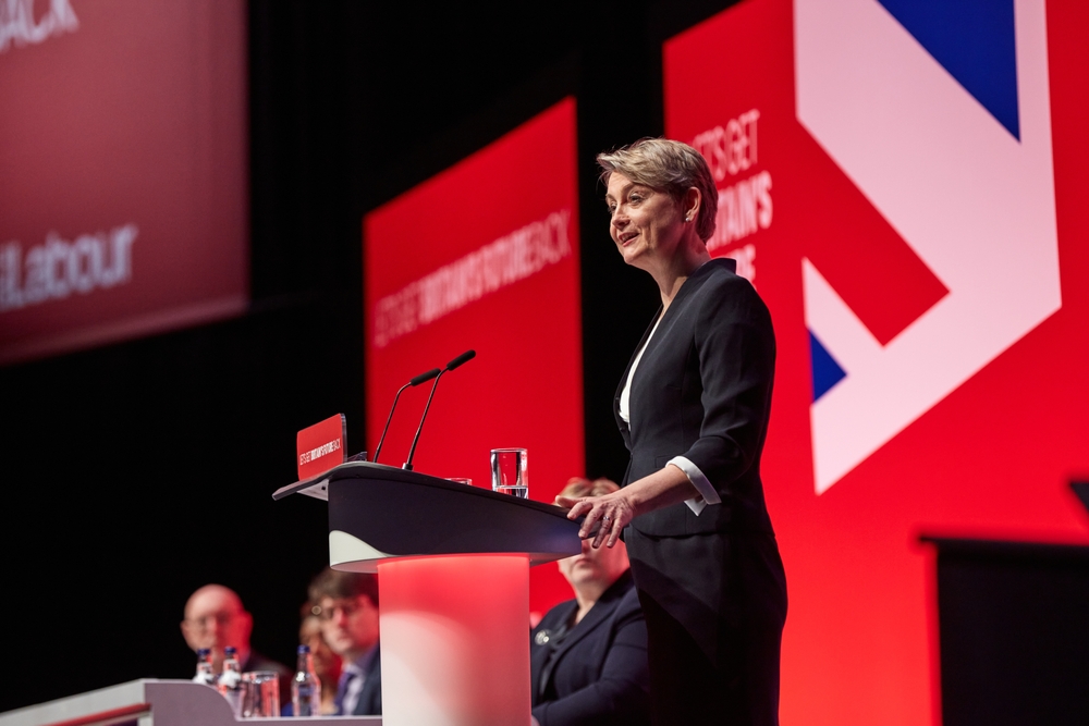 Cooper pledges up to 1,000 Sure Start centres over next two years